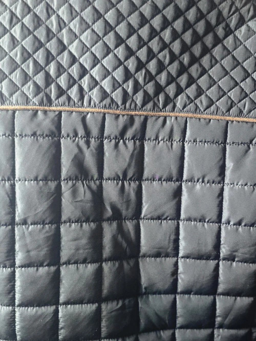 Buckle Daytrip Quilted Black Vest with Brown Contrast Trim Size L